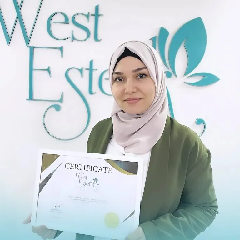 Kosmetologiya kursu: məzun sertifikatı ilə