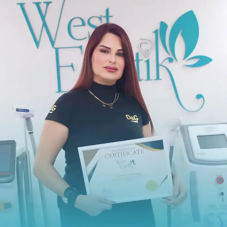 Tatu silmə kursu: məzun sertifikatı ilə